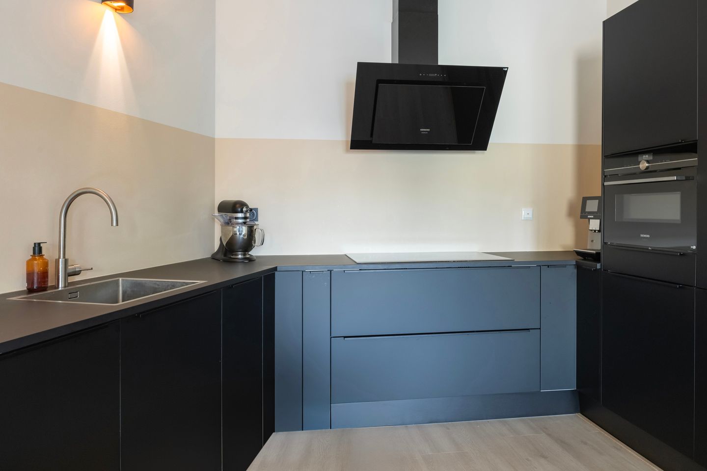 Foto 19 van Louis Armstrongweg 56-M