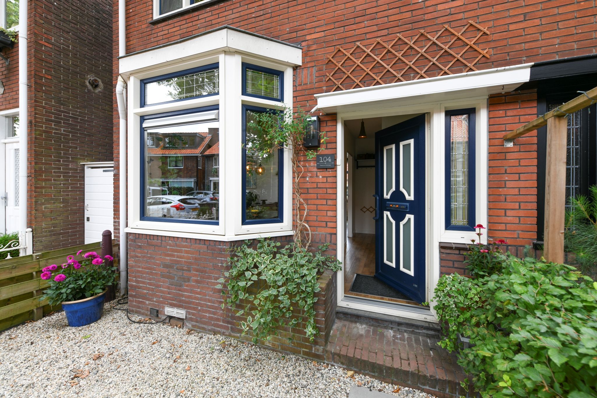 Photo 3 of Burgemeester Ter Laanstraat 104