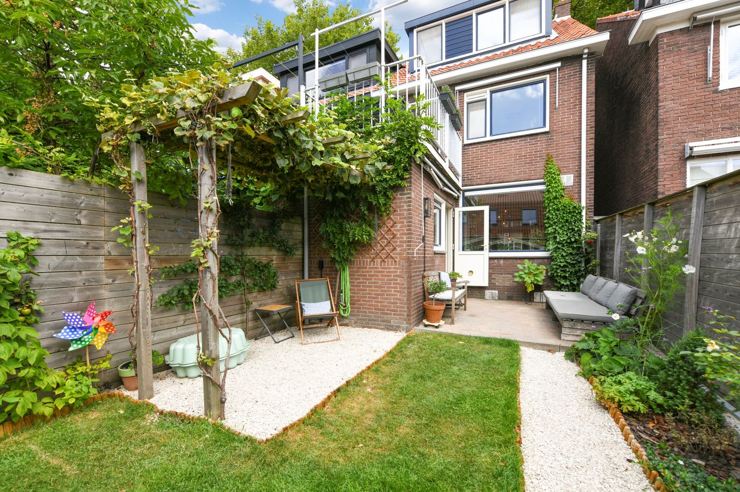 Photo 20 of Burgemeester Ter Laanstraat 104