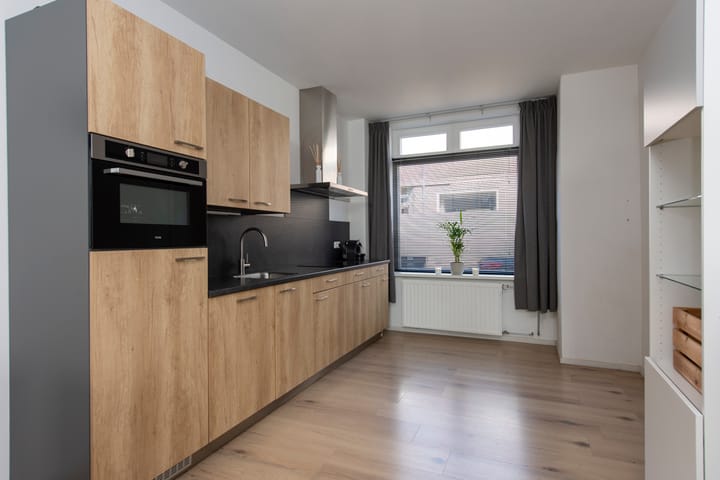 Photo 14 of Kastanjestraat 32