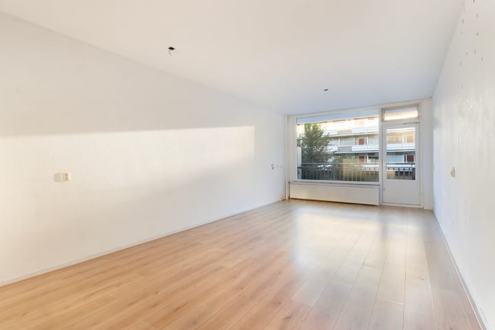 Photo 2 of Jan Ligthartlaan 85