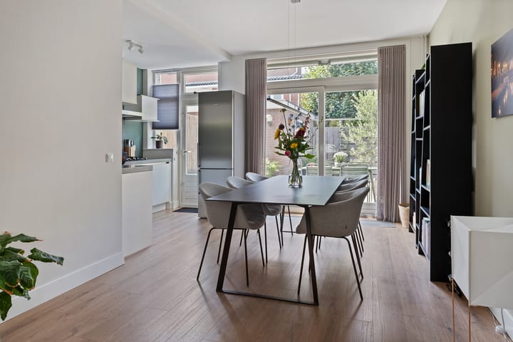 Foto 3 van Constant Erzeijstraat 41