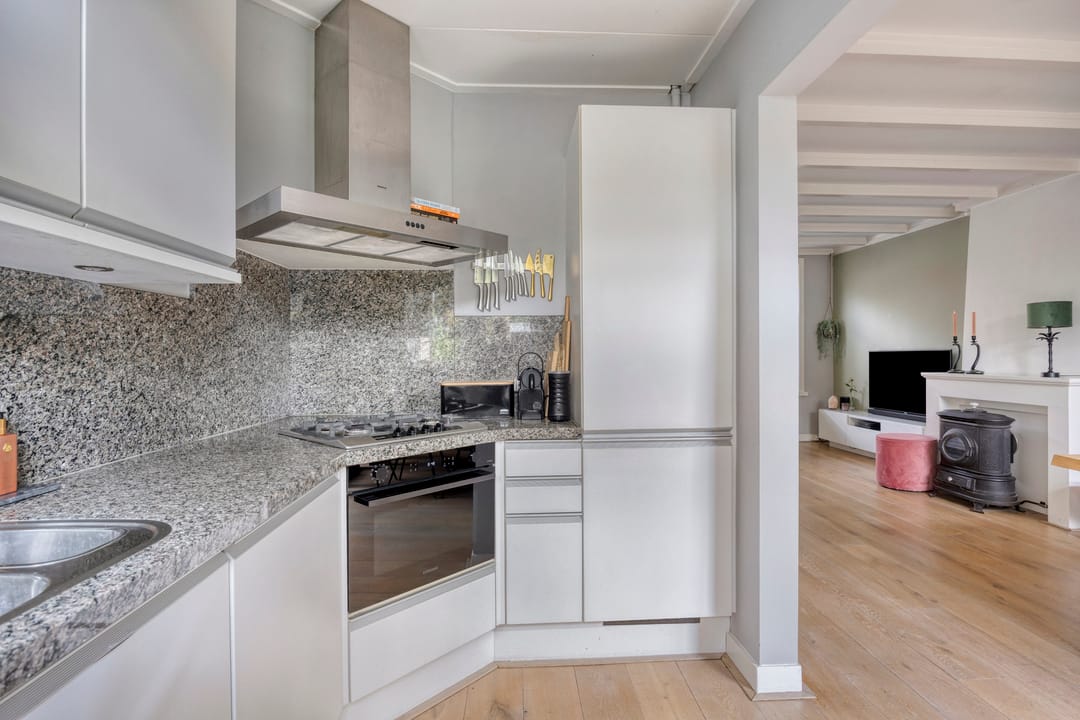 Foto 17 van Leliestraat 154