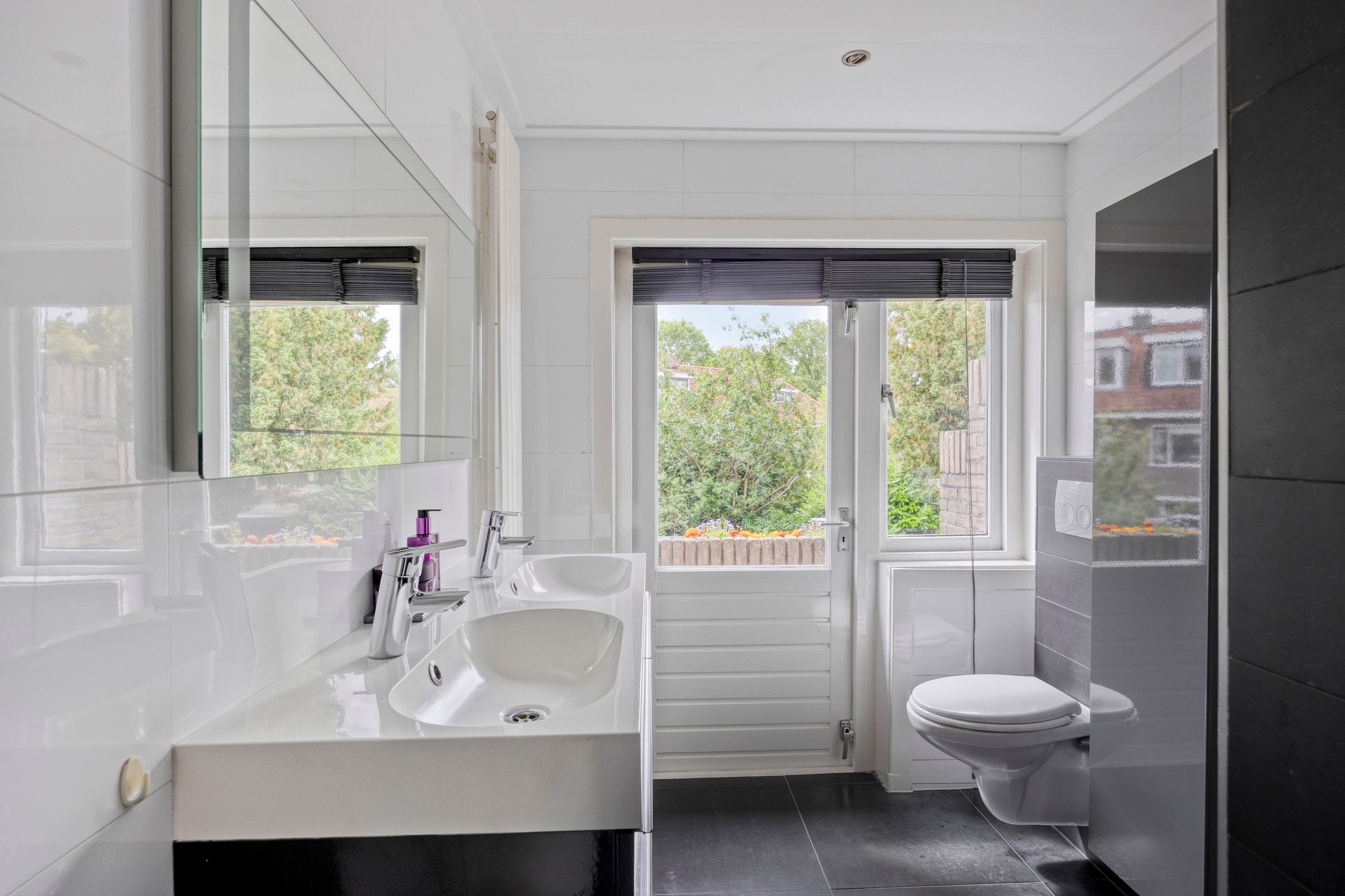 Foto 24 van Leliestraat 154