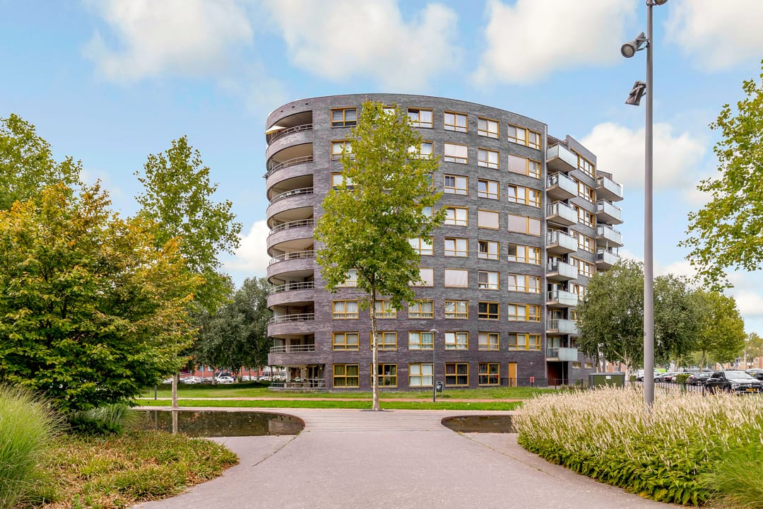 Foto 1 van Marga Klompéhof 83