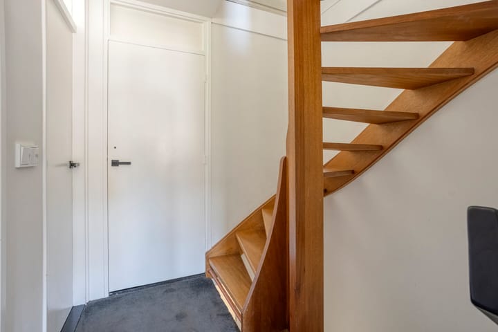 Foto 16 van Rechterenstraat 8