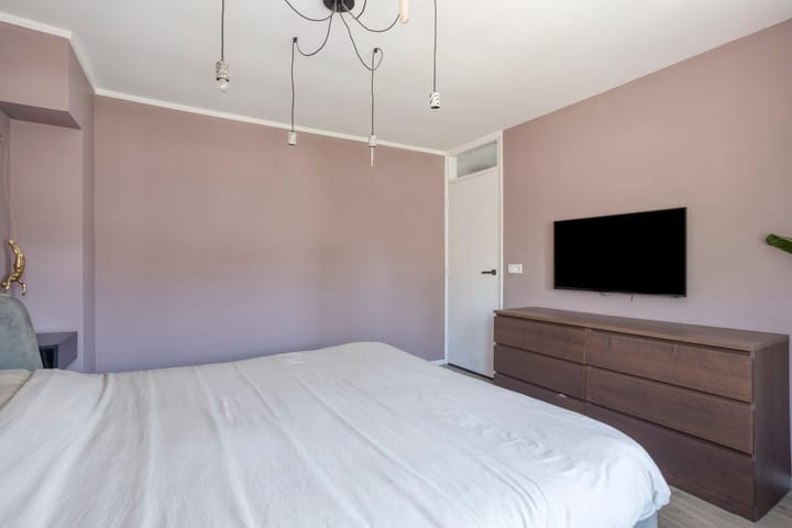 Foto 18 van Rechterenstraat 8