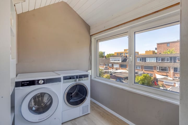 Foto 24 van Rechterenstraat 8