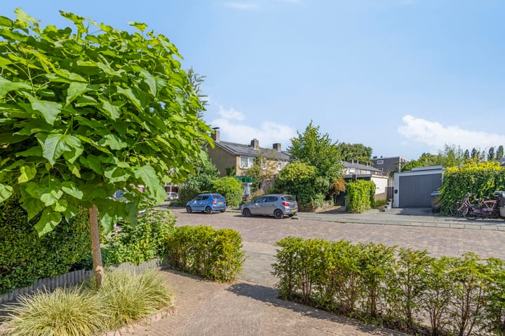 Foto 31 van Rechterenstraat 8