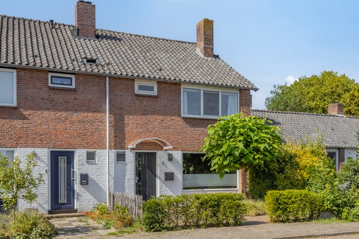 Foto 33 van Rechterenstraat 8