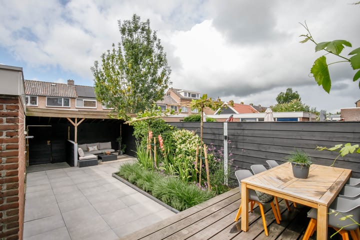 Photo 2 of Mesdagstraat 30