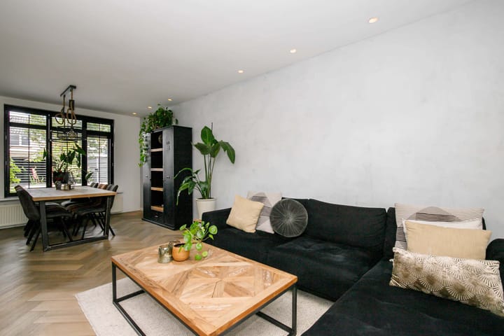 Photo 9 of Mesdagstraat 30