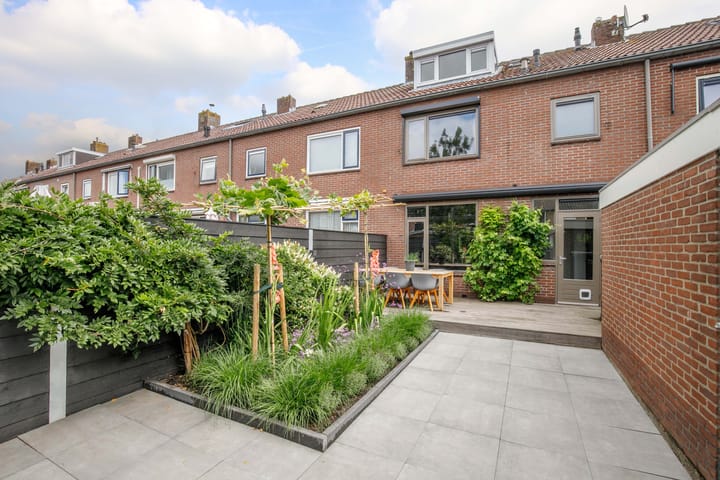 Photo 24 of Mesdagstraat 30