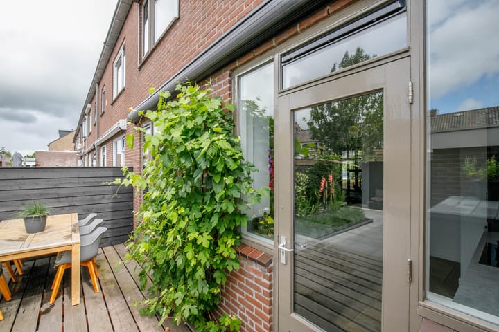 Photo 25 of Mesdagstraat 30