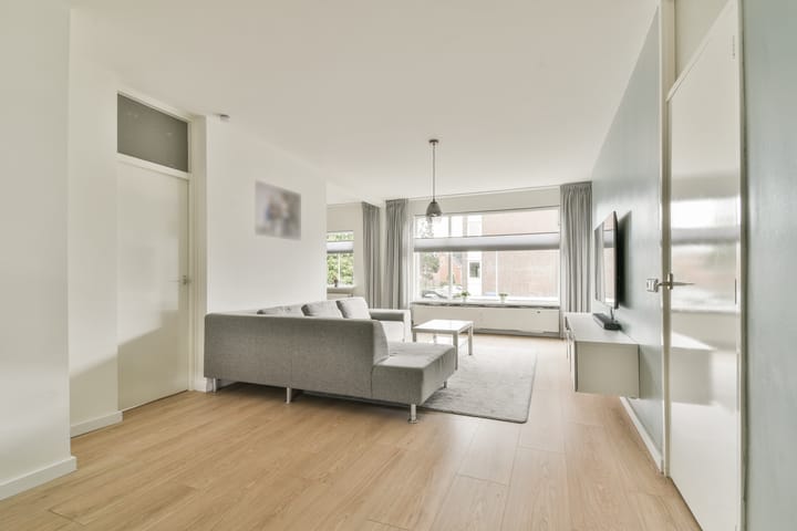 Photo 2 of Brandsmastraat 8