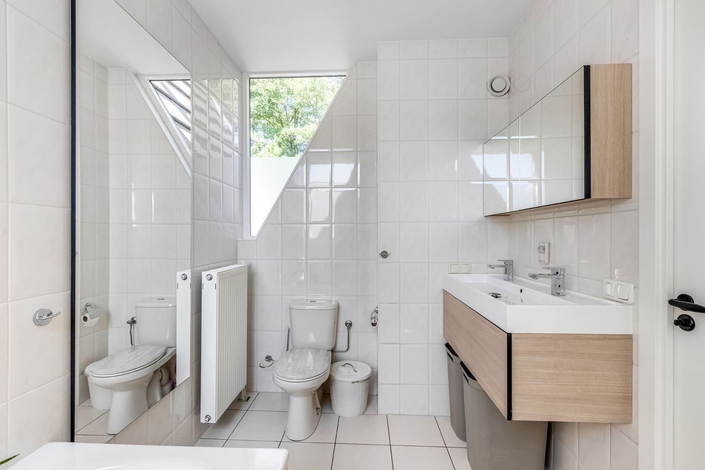 Foto 29 van Ambon 35