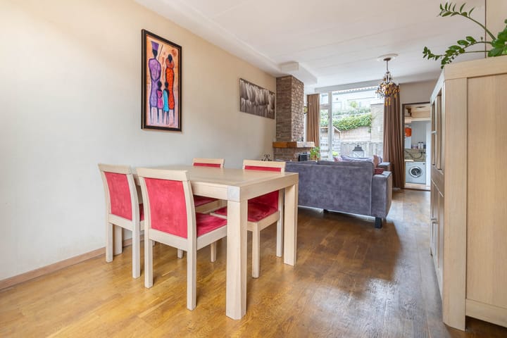 Photo 2 of Leliestraat 24