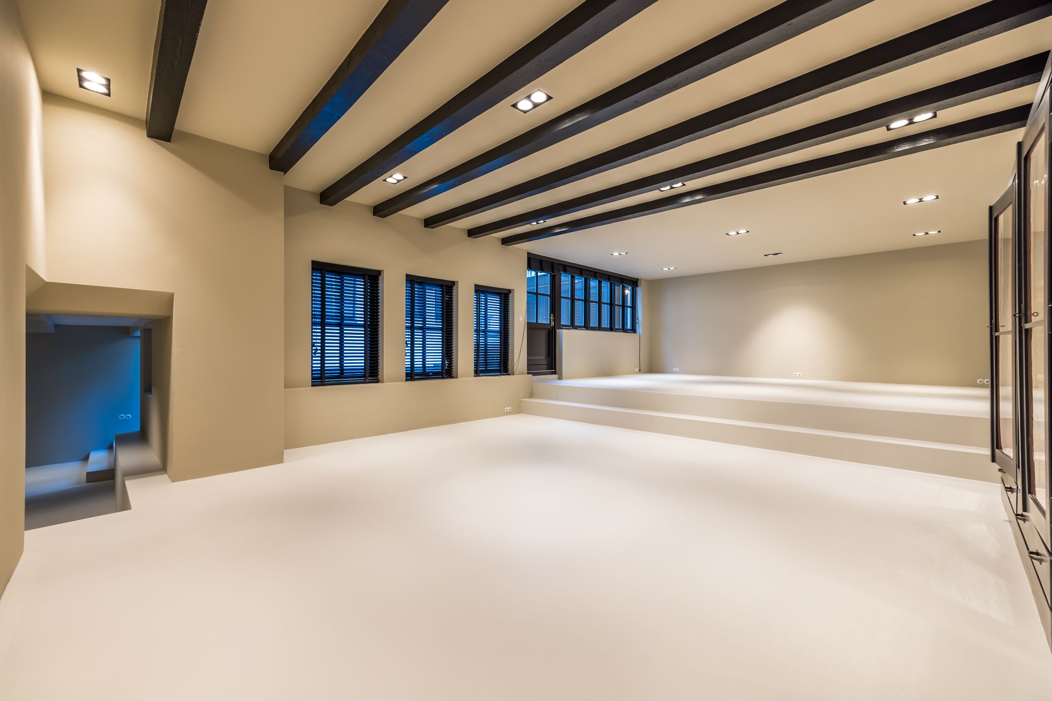 Foto 24 van Nieuwezijds Voorburgwal 284