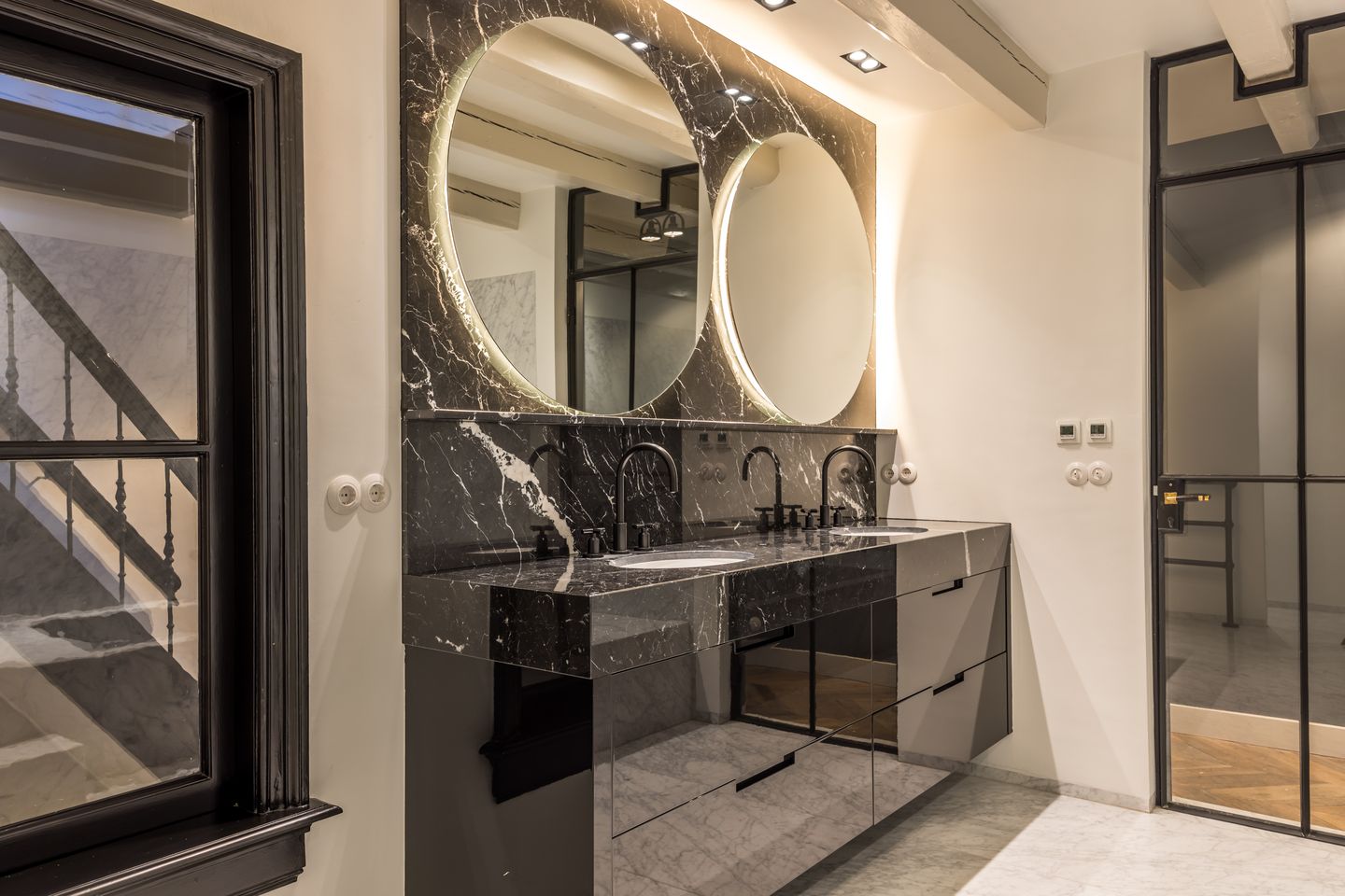 Foto 40 van Nieuwezijds Voorburgwal 284