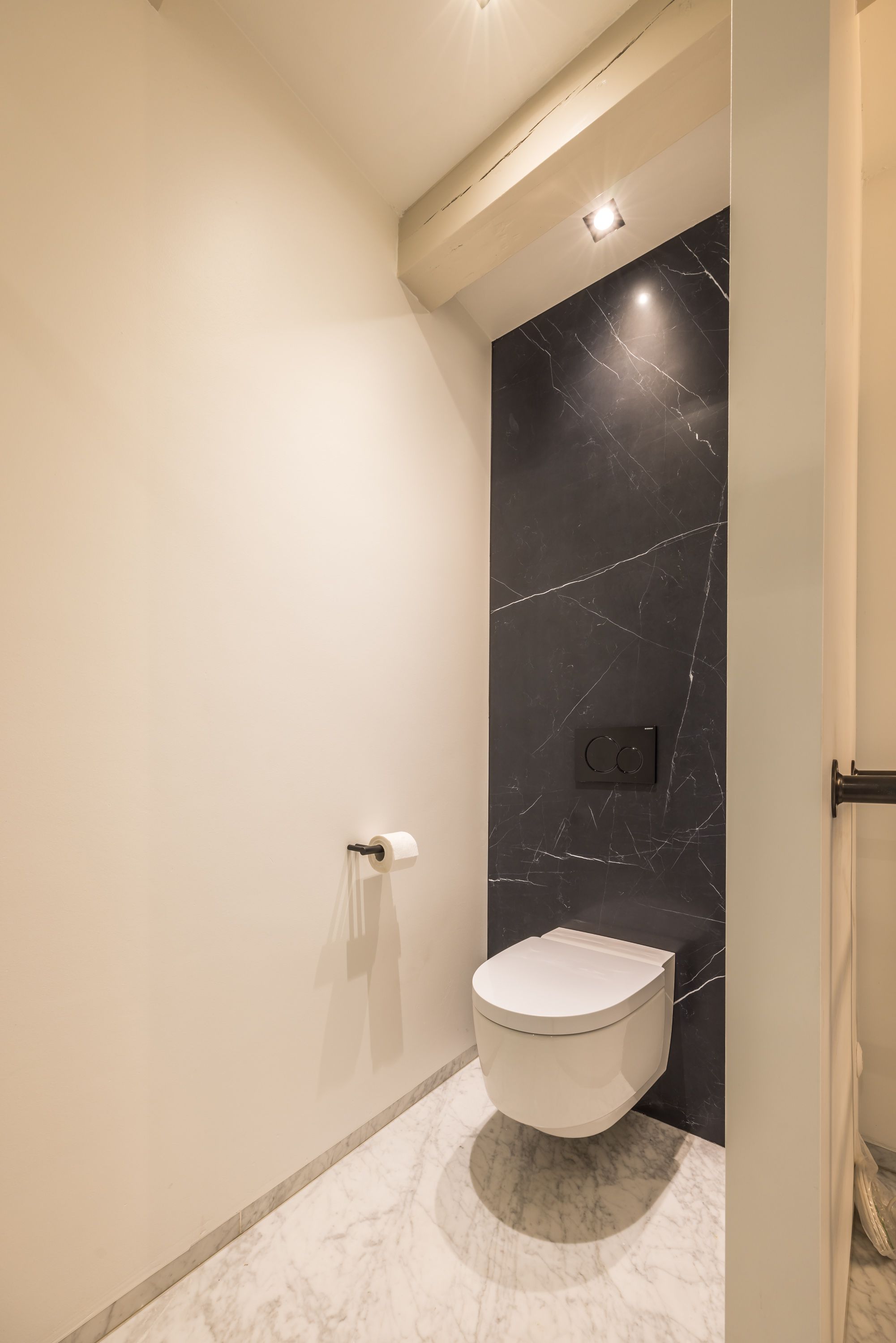 Foto 42 van Nieuwezijds Voorburgwal 284