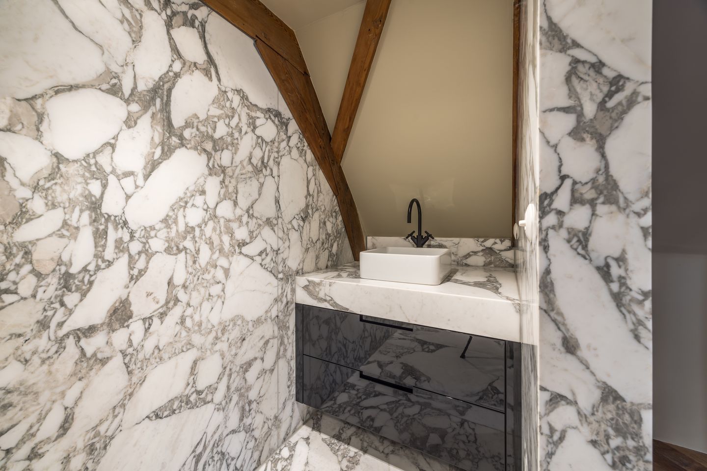 Foto 59 van Nieuwezijds Voorburgwal 284