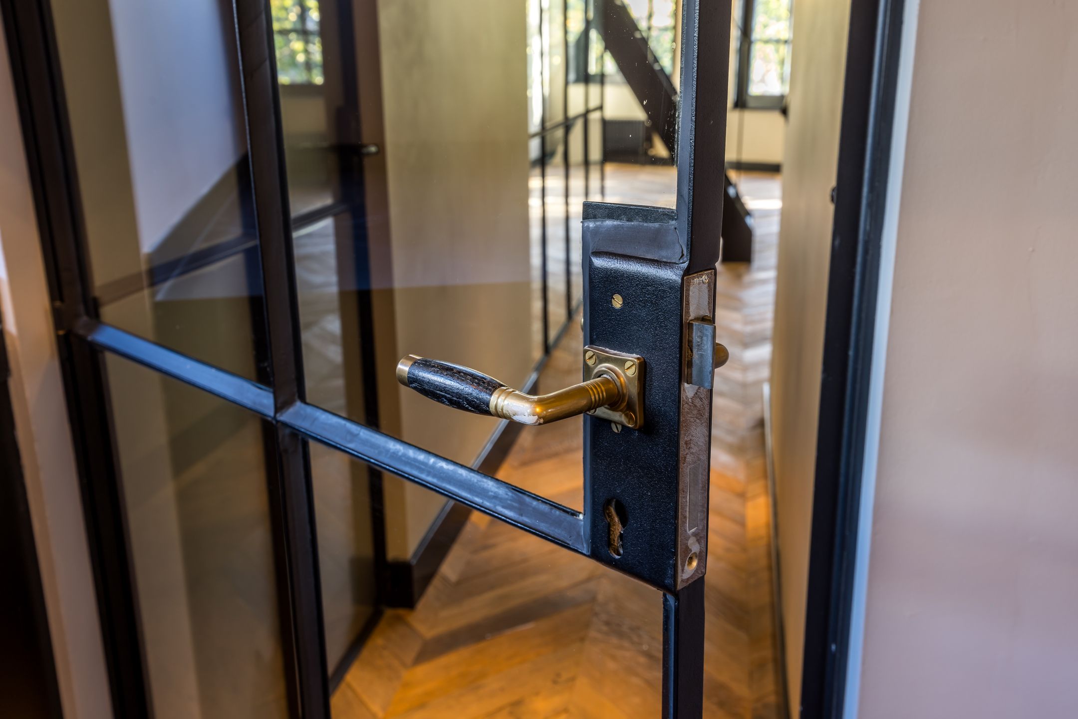 Foto 69 van Nieuwezijds Voorburgwal 284