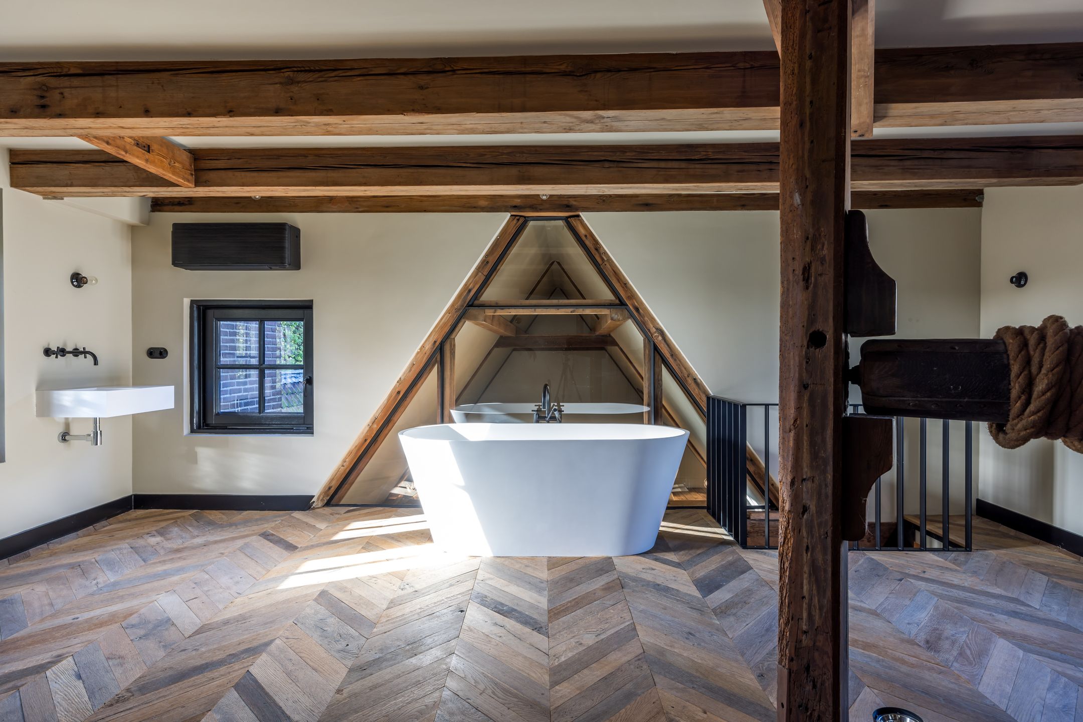 Foto 63 van Nieuwezijds Voorburgwal 284