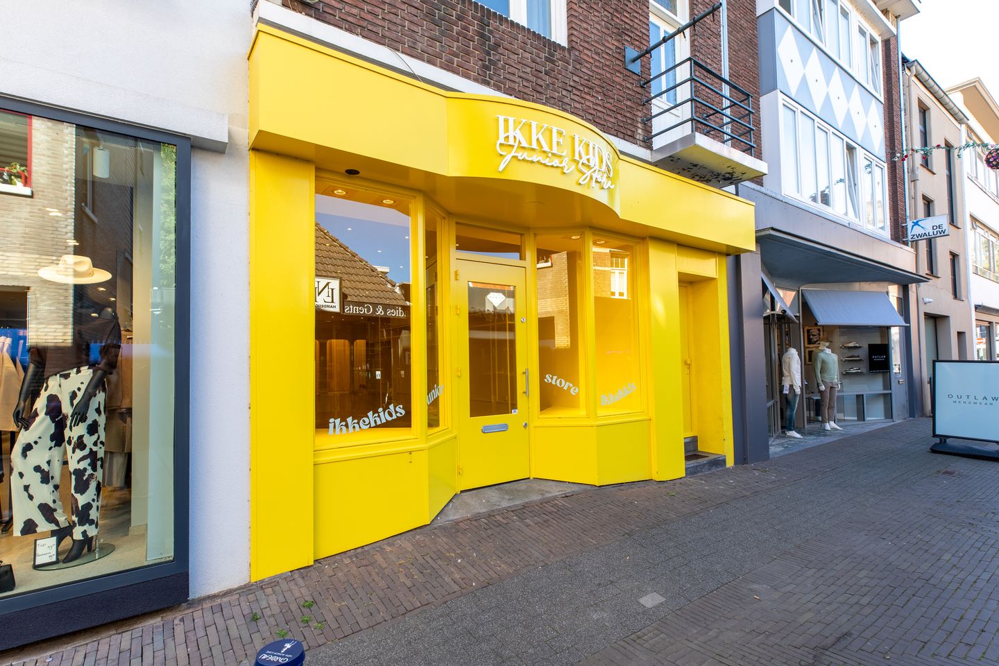 Bekijk foto 1 van Dautzenbergstraat 25-27