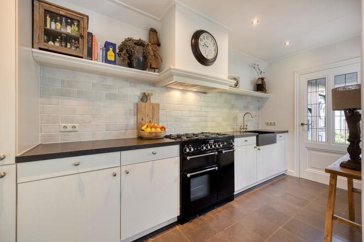 Foto 15 van Parallelweg 9