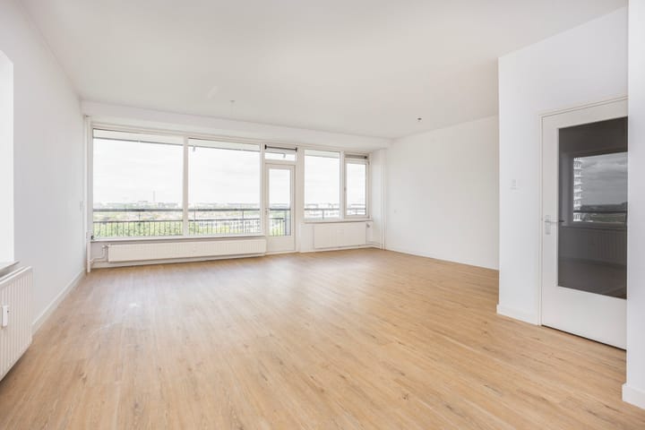 Photo 2 of Van Weerden Poelmanlaan 132