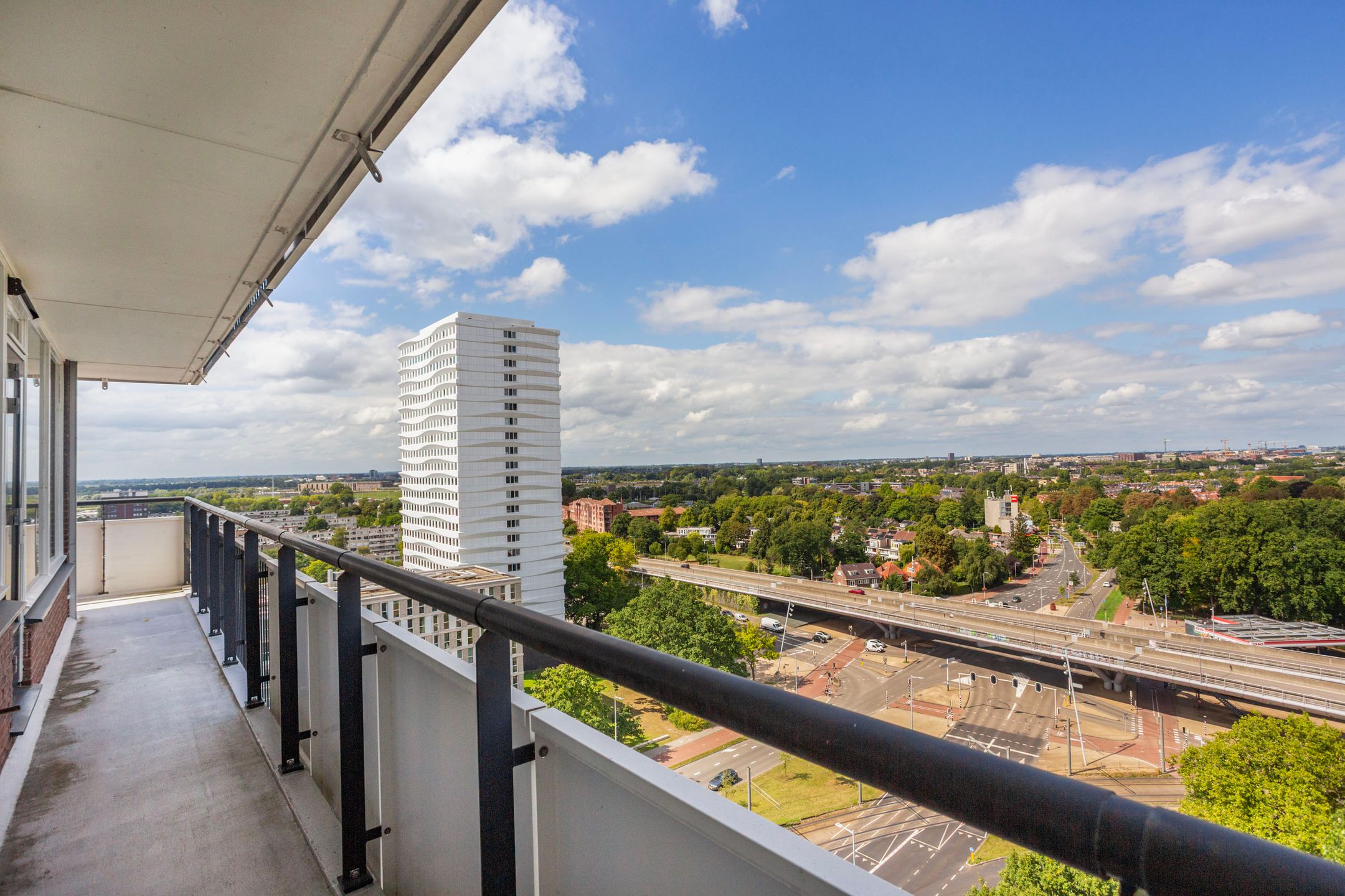 Foto 6 van Van Weerden Poelmanlaan 132