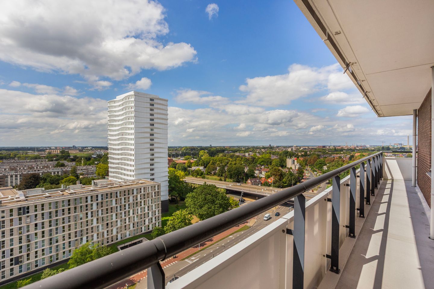 Foto 19 van Van Weerden Poelmanlaan 132