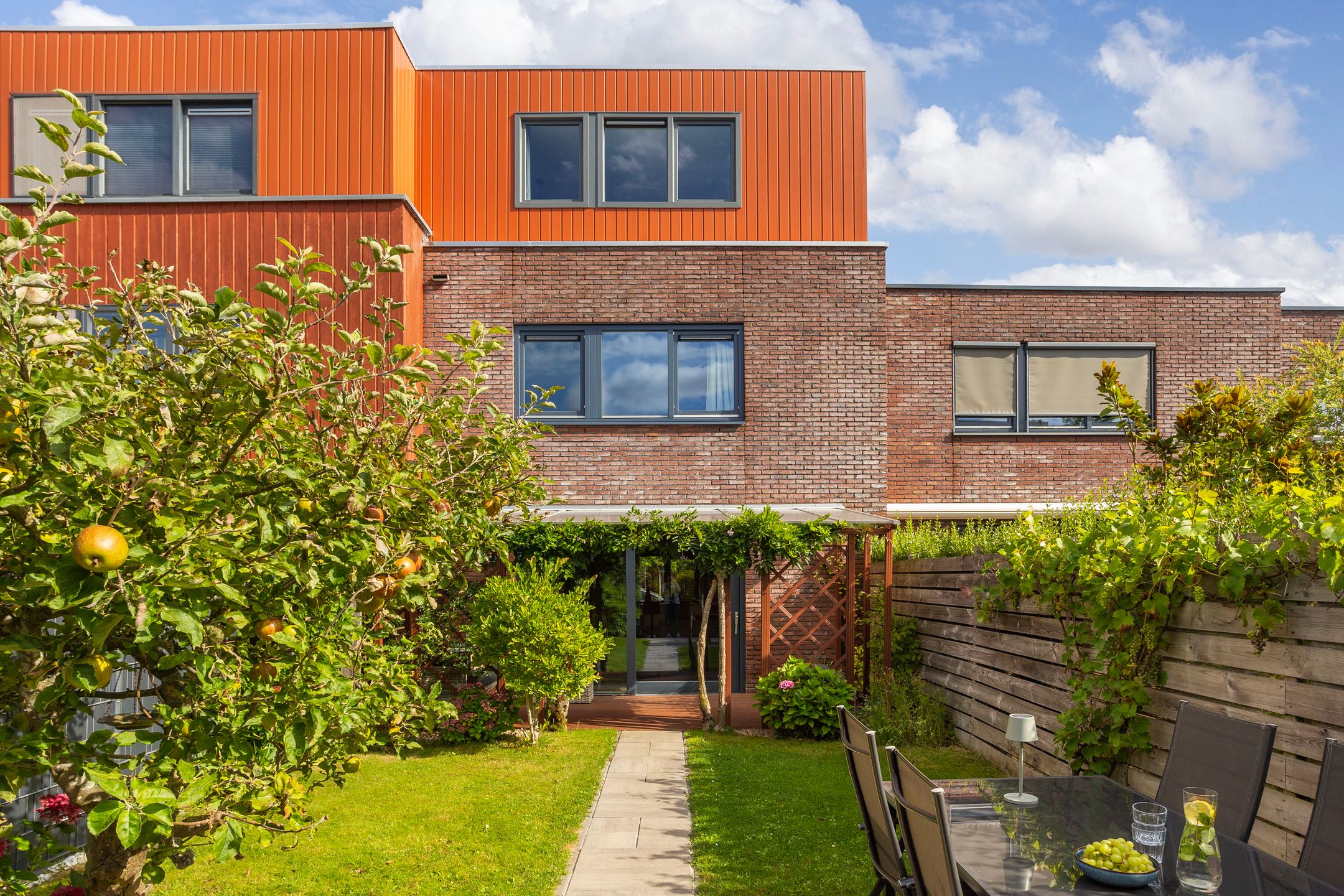 Photo 3 of Akkrumerraklaan 144