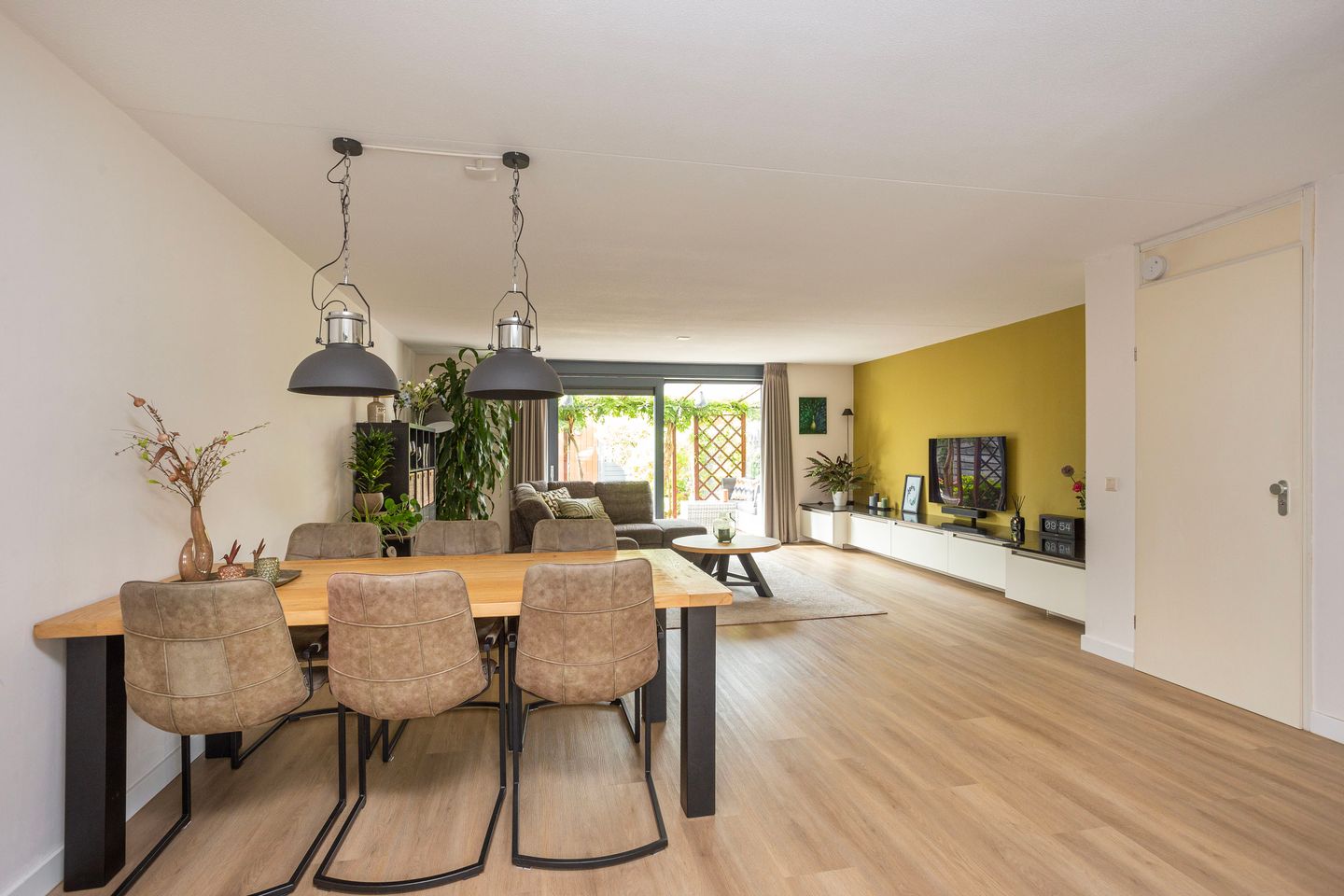 Photo 5 of Akkrumerraklaan 144