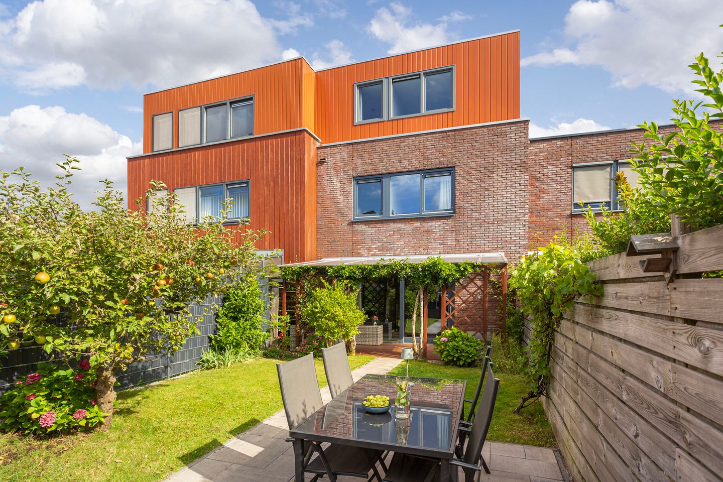 Photo 14 of Akkrumerraklaan 144