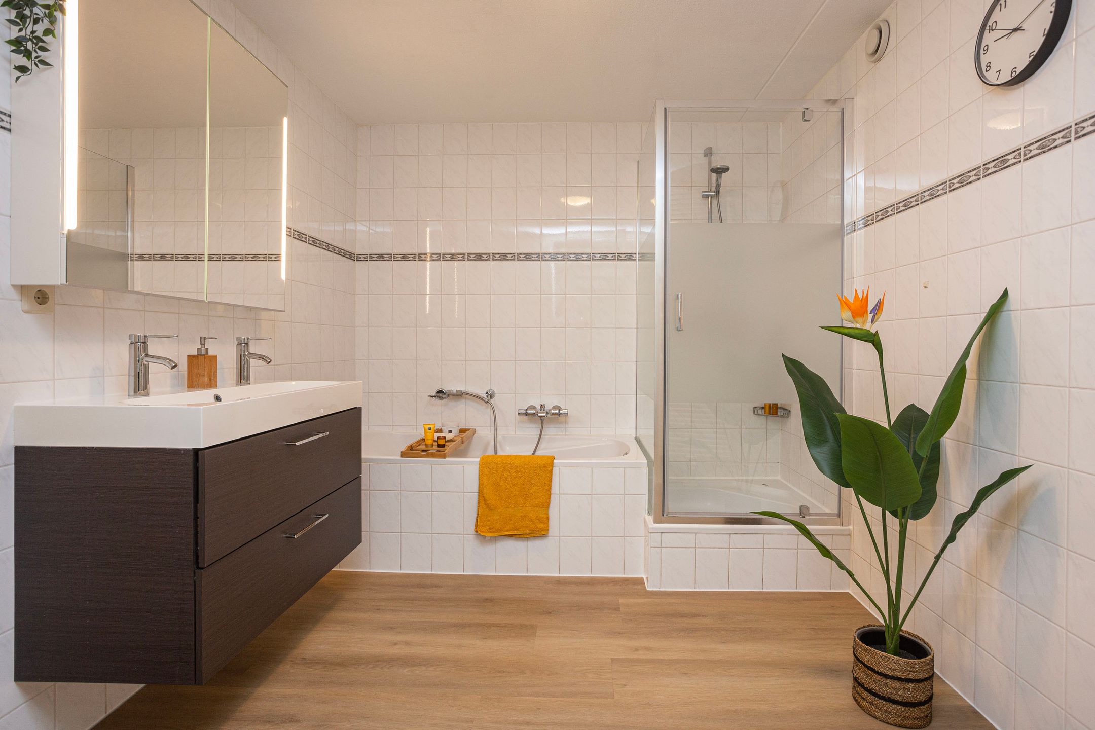 Photo 33 of Akkrumerraklaan 144