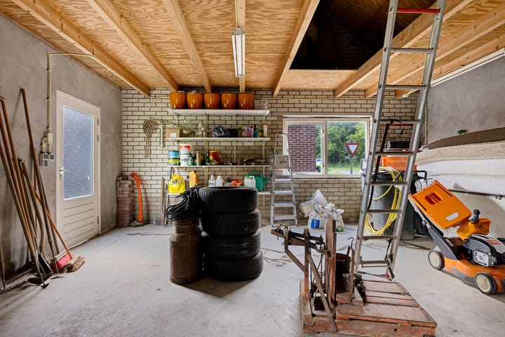 Photo 36 of Hoofdweg Oost 31