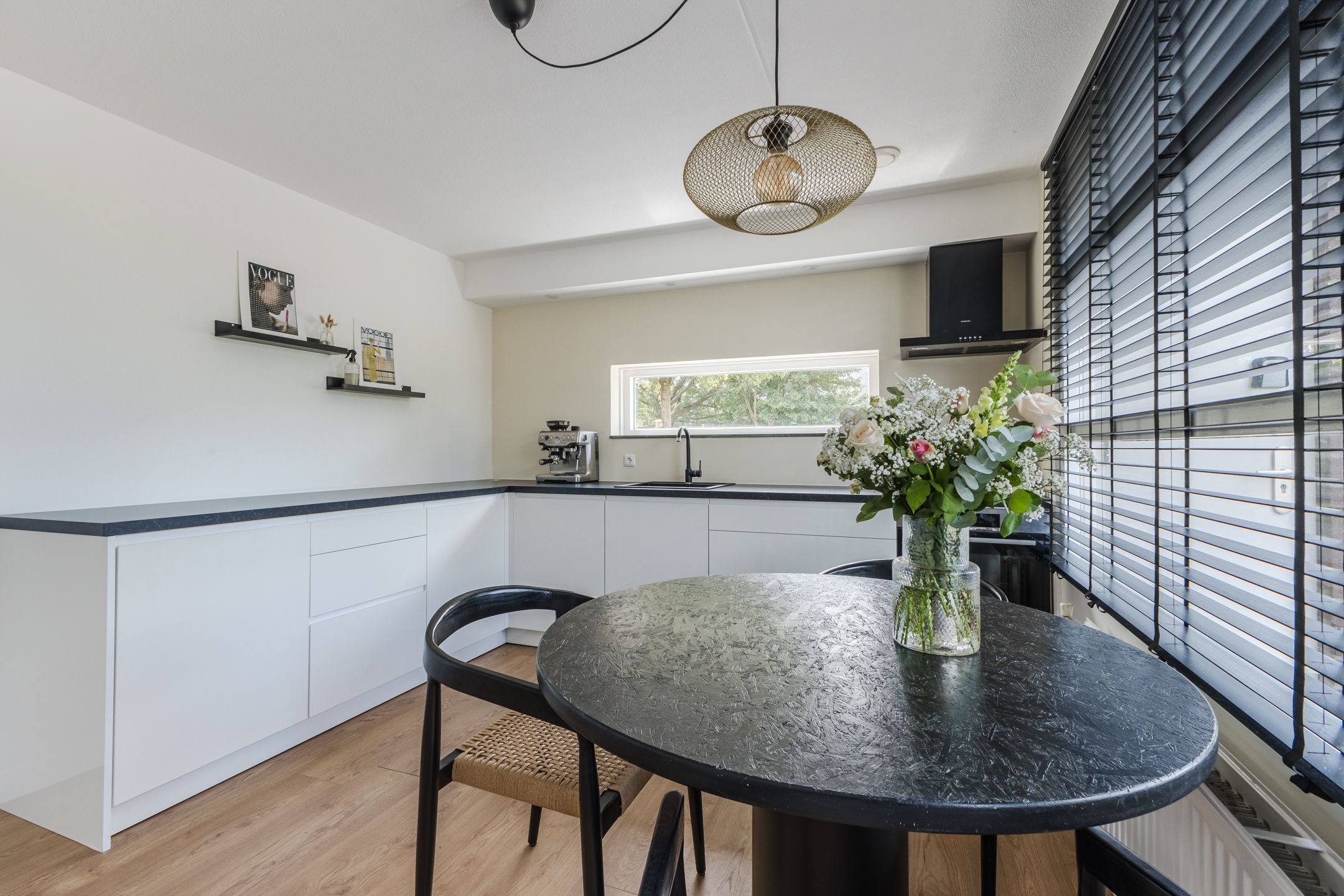 Foto 12 van Dinarpromenade 12