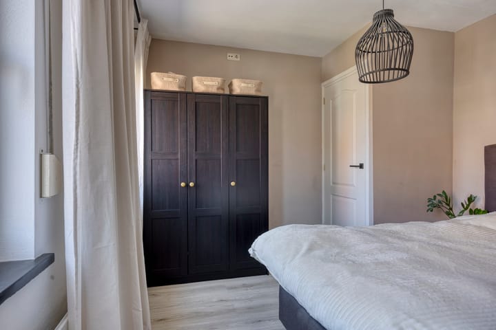 Photo 11 of Julianastraat 2-A