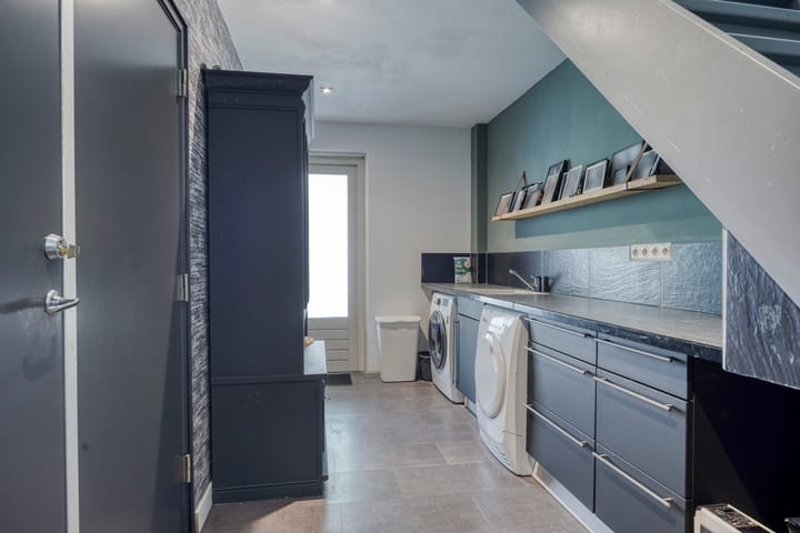 Photo 19 of Julianastraat 2-A