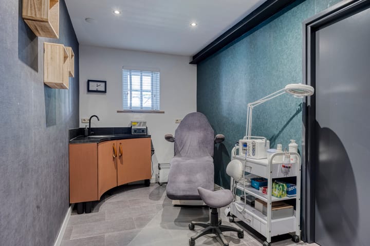 Photo 21 of Julianastraat 2-A