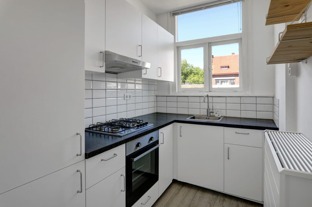 Photo 8 of Mathenesserweg 117-C02