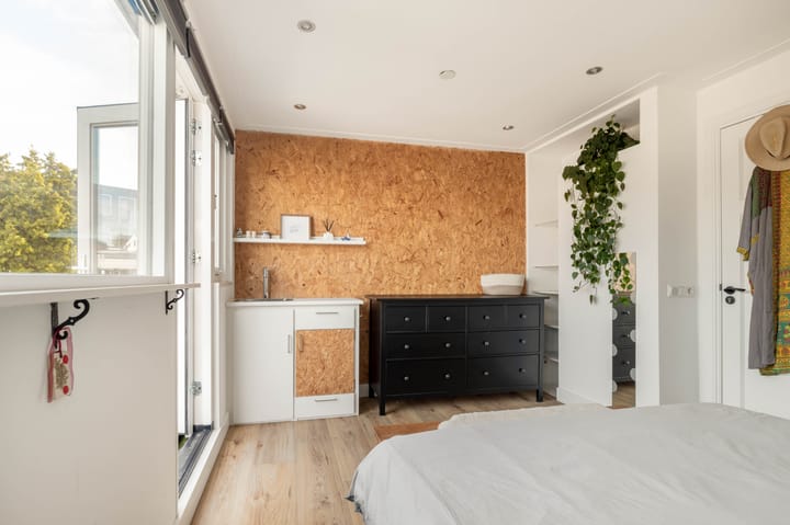 Photo 37 of Linschotenstraat 83