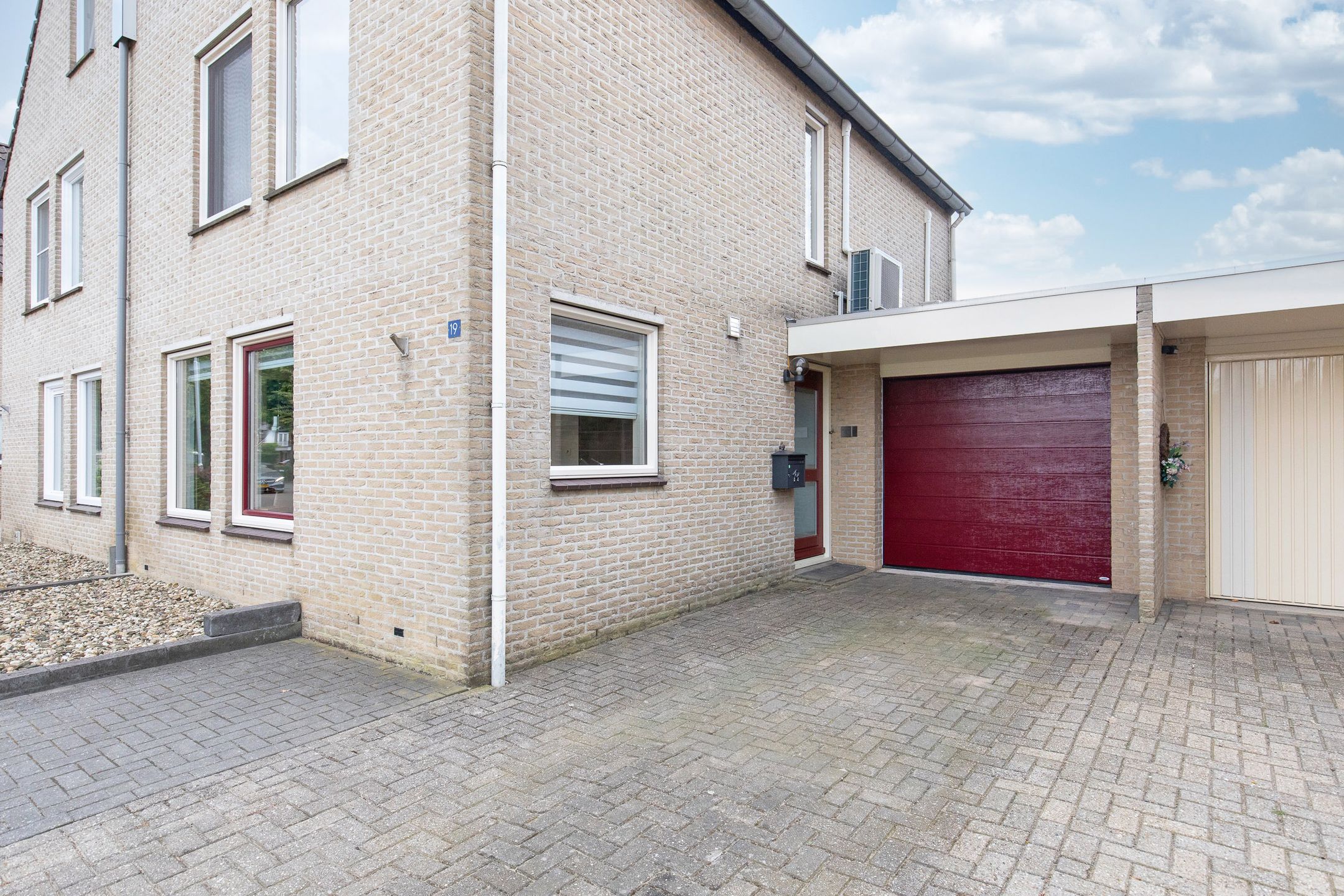 Photo 12 of Ardèchelaan 19