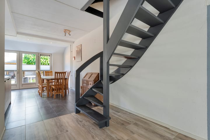 Photo 10 of Meester Holtropstraat 10