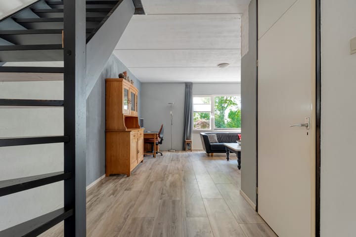 Photo 11 of Meester Holtropstraat 10