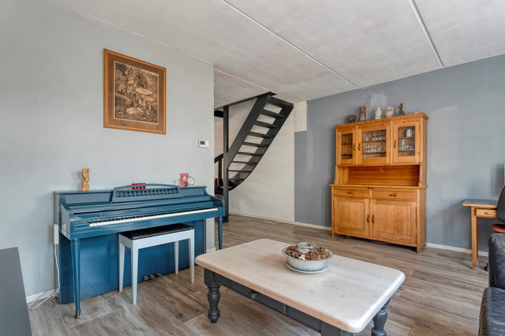 Photo 14 of Meester Holtropstraat 10