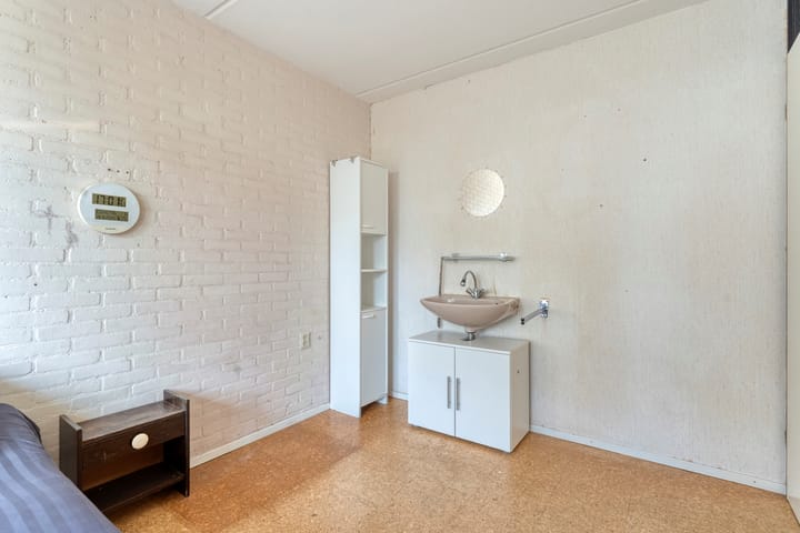 Photo 22 of Meester Holtropstraat 10