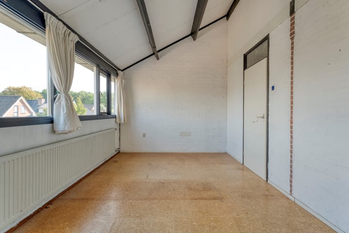 Photo 25 of Meester Holtropstraat 10