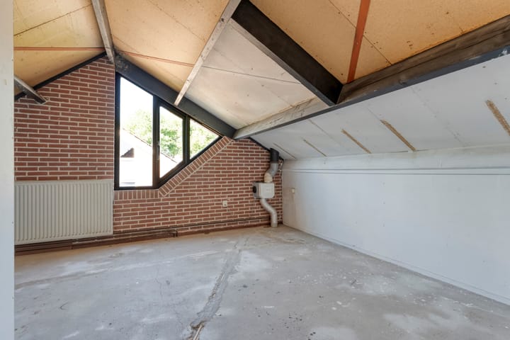 Photo 30 of Meester Holtropstraat 10